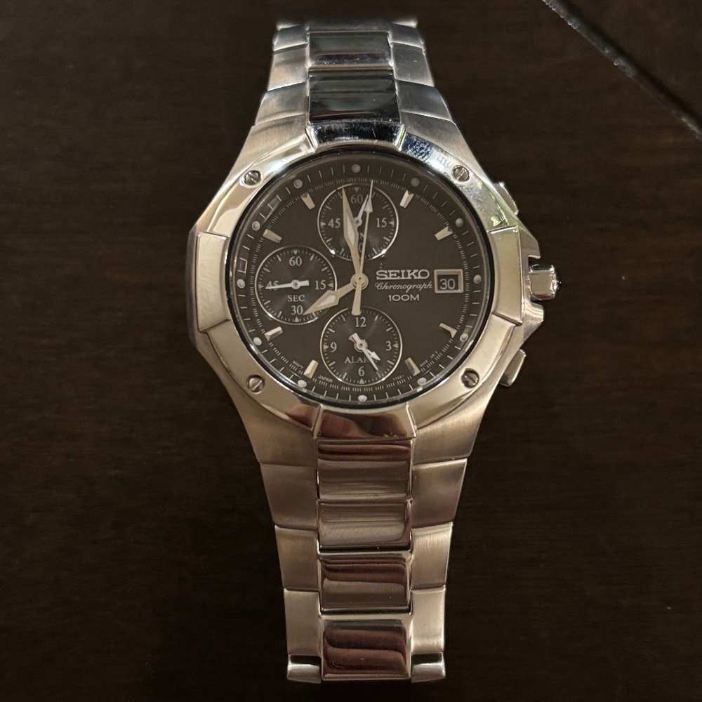 Seiko 7T62-0DP0 Sapphire Crystal Quartz Chronograph 100m